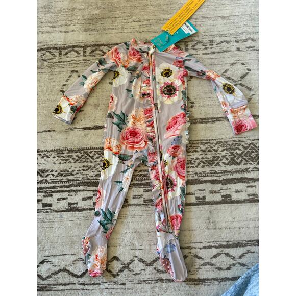 Posh Peanut Other - NEW Posh Peanut Rose Onesie Ruffled Size 6-9 month
